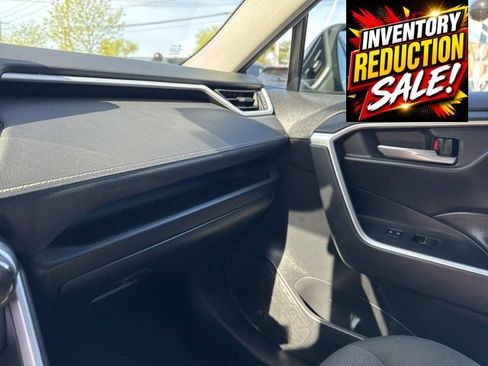 Used 2023 Toyota RAV4 XLE AWD/4WD image 15
