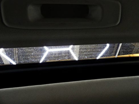 Used 2017 Nissan Altima 2.5 SL w/ 2.5 Technology Package image 18