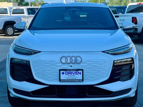 Used 2025 Audi Q6 e-tron Premium Plus w/ Premium Plus AWD/4WD image 41