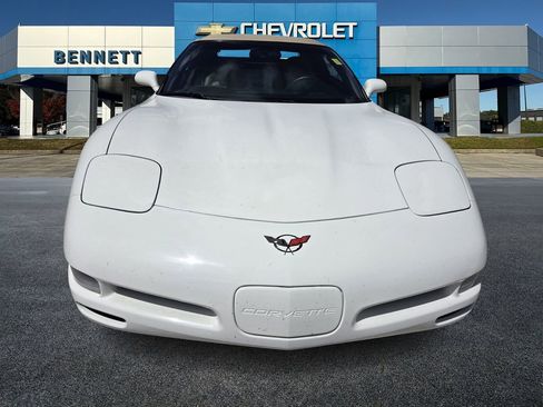 Used 2001 Chevrolet Corvette Convertible w/ Preferred Equipment Group2 image 2