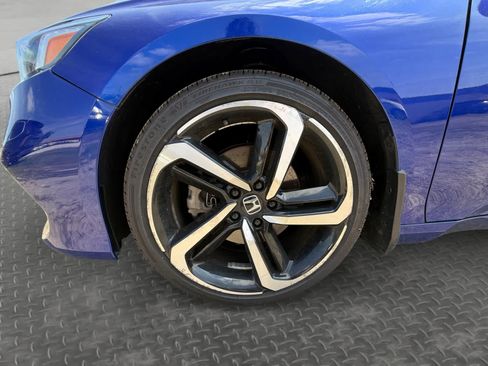 Used 2018 Honda Accord Sport image 9