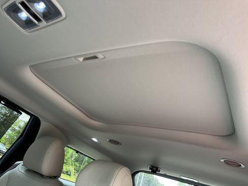 Used 2025 Kia Carnival SX Prestige FWD image 26