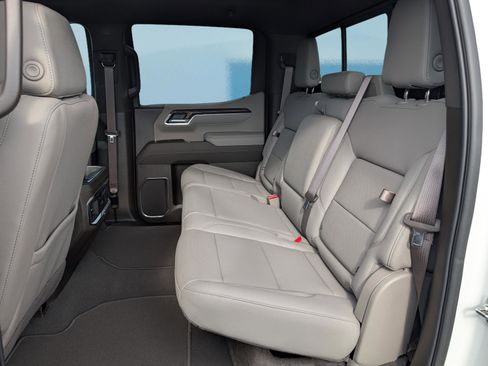 Used 2025 GMC Sierra 1500 SLT w/ SLT Premium Package image 14