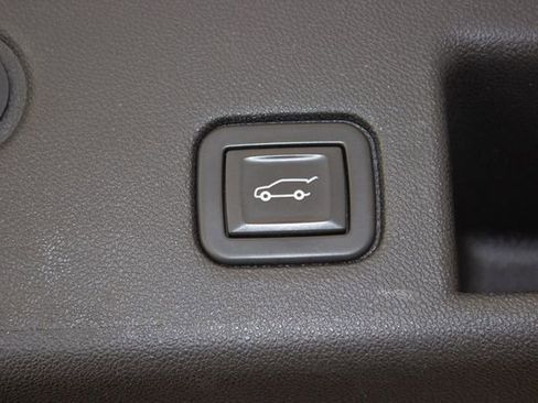 Used 2020 Chevrolet Equinox Premier AWD/4WD image 15