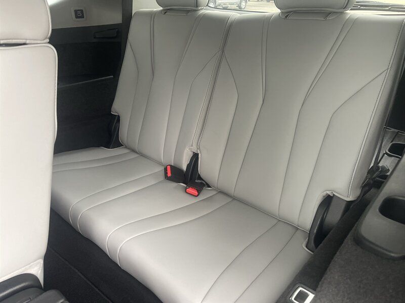 Used 2024 Acura MDX w/ Advance Package AWD/4WD image 11