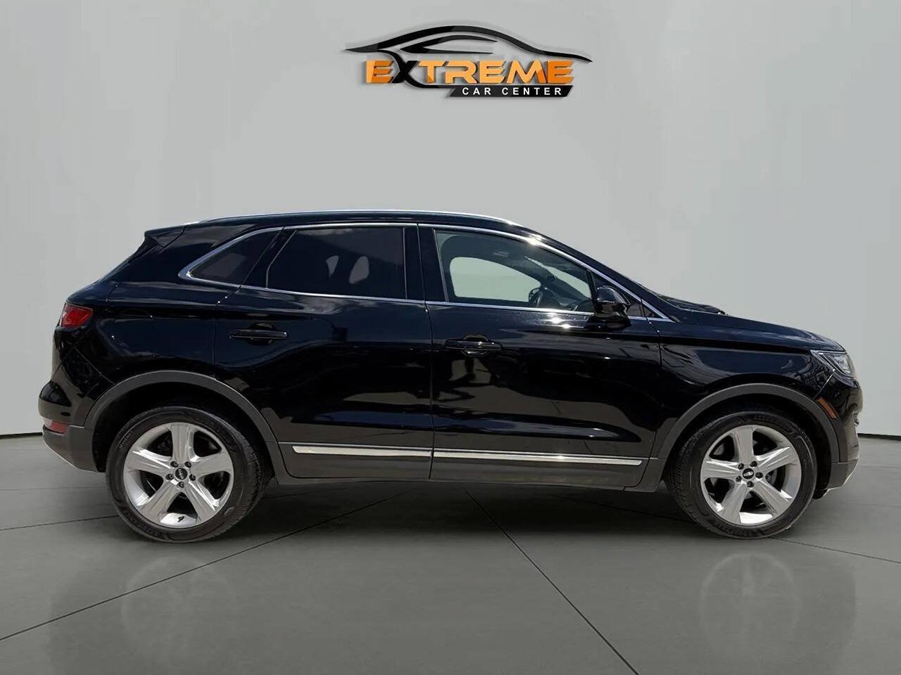 Used 2017 Lincoln MKC Premiere FWD image 7
