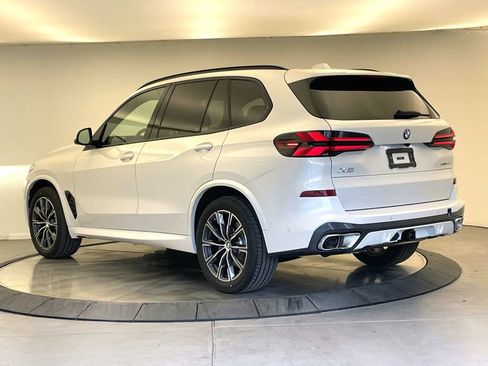 Used 2026 BMW X5 xDrive40i w/ M Sport Package AWD/4WD image 3