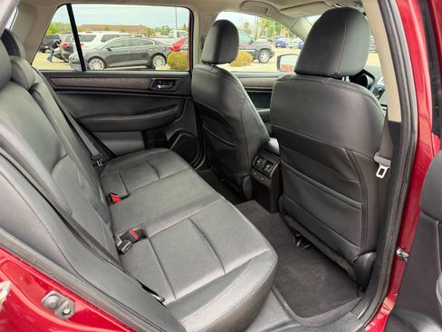 Used 2016 Subaru Outback 2.5i Limited AWD/4WD image 13