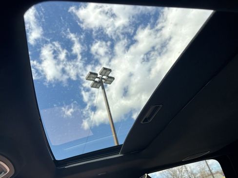 Used 2019 RAM 2500 Laramie w/ Night Edition image 25