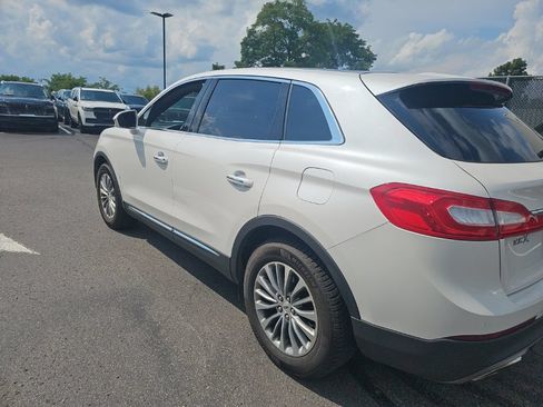 Used 2018 Lincoln MKX Select w/ Select Plus Package AWD/4WD image 7