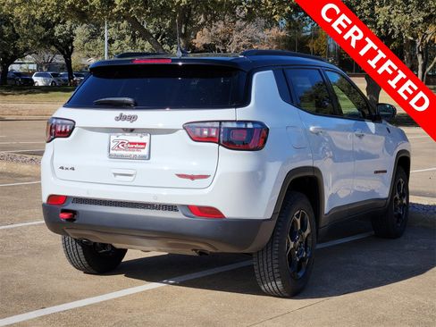 Used 2023 Jeep Compass Trailhawk image 6