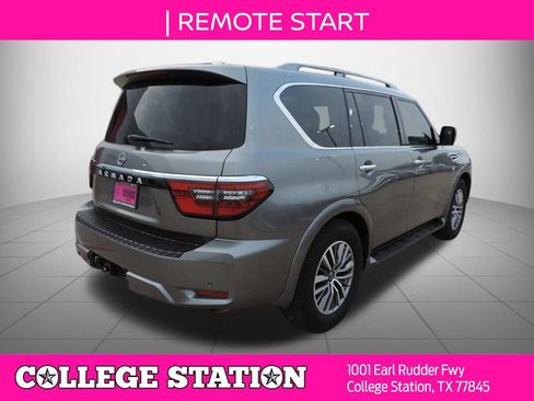 Used 2022 Nissan Armada SV w/ SV Appearance Package RWD image 4