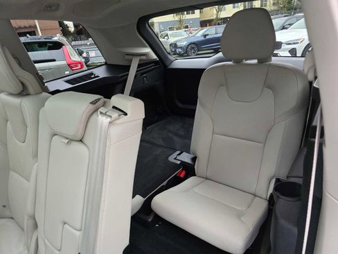 Certified 2024 Volvo XC90 T8 Plus image 18