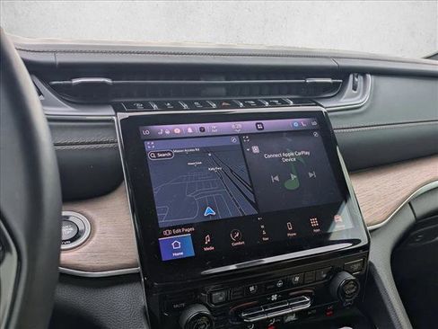Used 2022 Jeep Grand Cherokee L Summit w/ Luxury Tech Group V RWD image 8