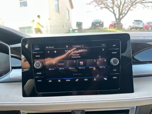 Used 2025 Volkswagen Taos SE image 45