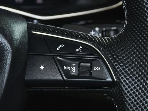 Used 2024 Audi SQ8 Prestige w/ Prestige Package image 50