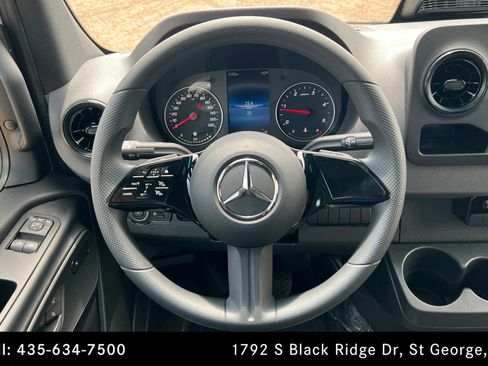 Used 2026 Mercedes-Benz Sprinter 2500 image 9