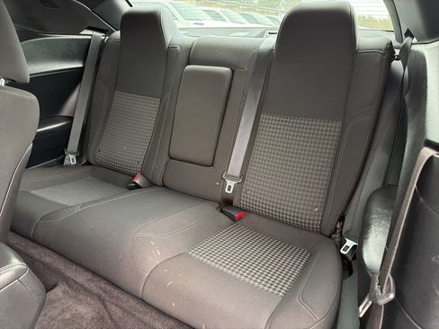Used 2018 Dodge Challenger SXT image 22