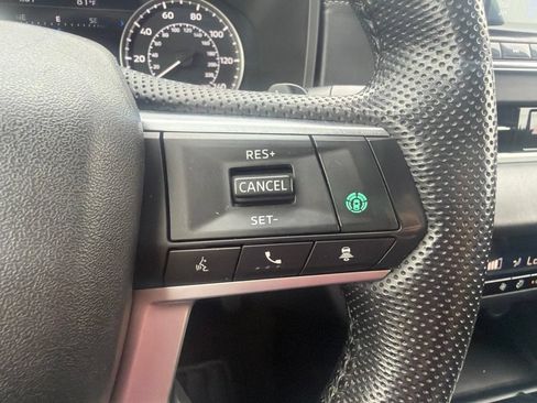 Used 2023 Mitsubishi Outlander SE AWD/4WD image 11