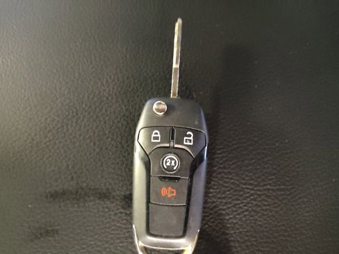 Used 2016 Ford F150 XLT w/ Equipment Group 302A Luxury AWD/4WD image 32