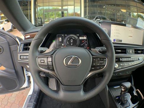 Used 2025 Lexus ES 300h ES 300h image 14