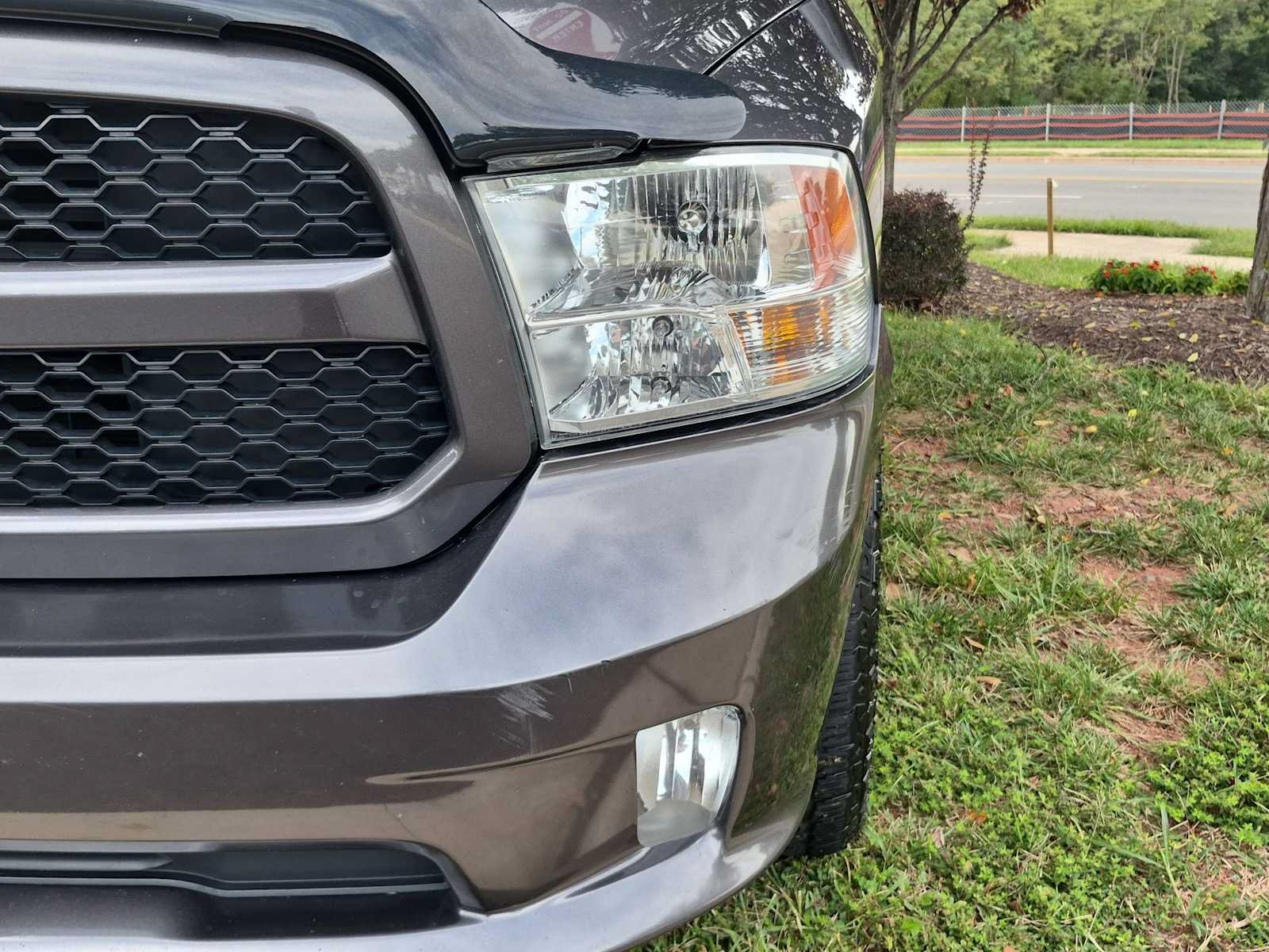 Used 2016 RAM 1500 Express AWD/4WD image 11