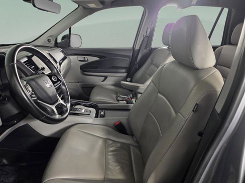 Used 2020 Honda Pilot Touring image 10