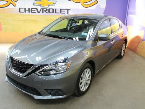 Used 2019 Nissan Sentra SV FWD image 4