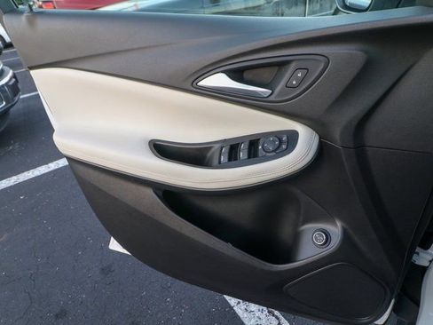 Used 2022 Buick Encore GX Select image 13