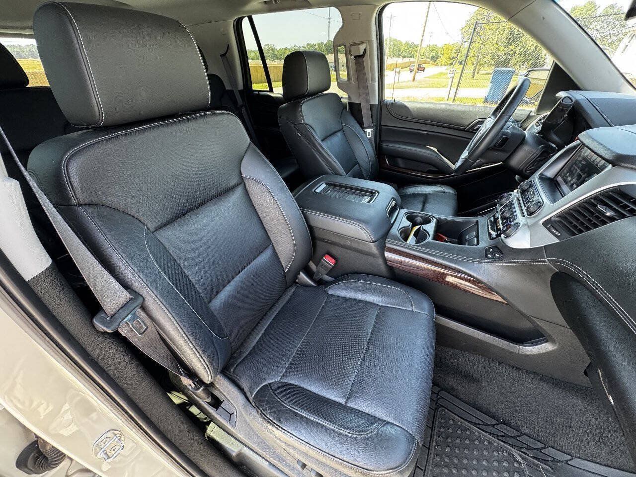 Used 2017 GMC Yukon SLT w/ Open Road Package AWD/4WD image 14