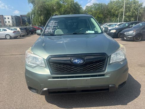 Used 2015 Subaru Forester 2.5i Premium AWD/4WD image 2