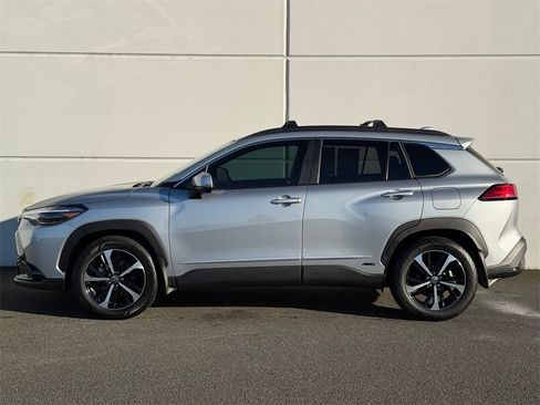 Certified 2024 Toyota Corolla Cross XSE image 4