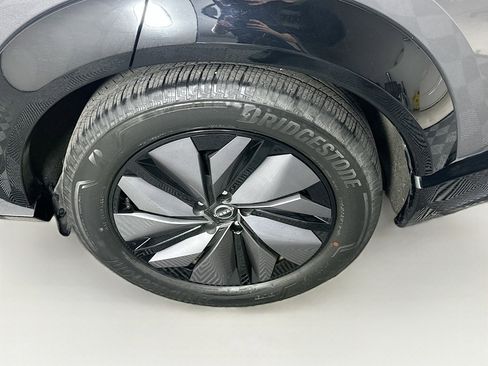 Used 2023 Nissan Ariya FWD image 11