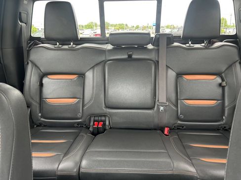 Used 2024 GMC Sierra 2500 AT4 w/ Technology Package AWD/4WD image 26