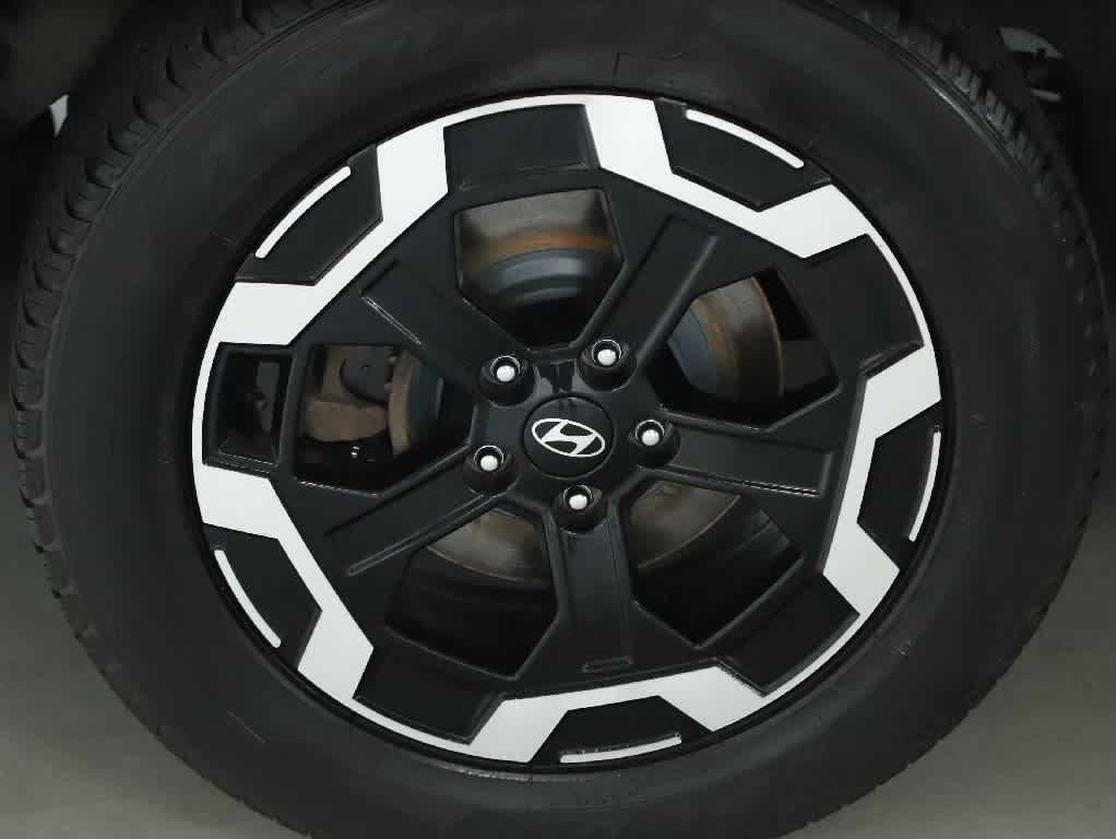 Used 2025 Hyundai Santa Fe SEL AWD/4WD image 11