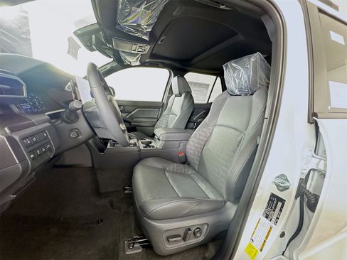 New 2025 Toyota 4Runner TRD Off-Road Premium image 9