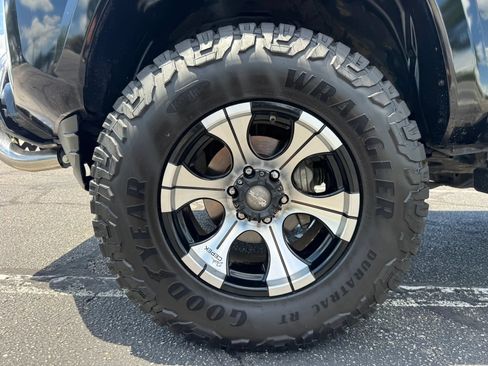 Used 2016 Toyota Tacoma TRD Sport w/ Towing Package AWD/4WD image 11
