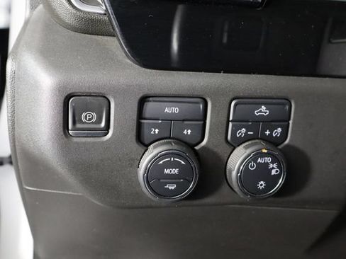 Used 2023 Chevrolet Silverado 1500 LT AWD/4WD image 22