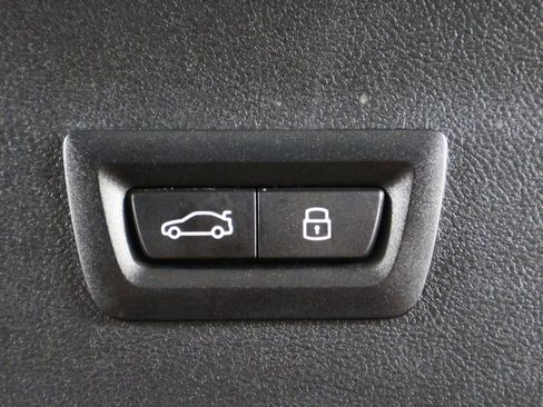 Used 2025 BMW X4 xDrive30i image 23