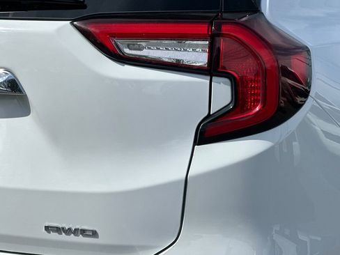 Used 2024 GMC Terrain SLE image 26