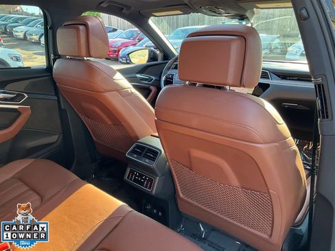 Used 2019 Audi e-tron Prestige w/ Prestige Package image 61