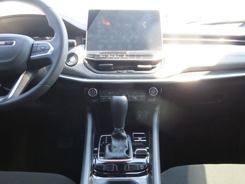 Used 2024 Jeep Compass Sport AWD/4WD image 22