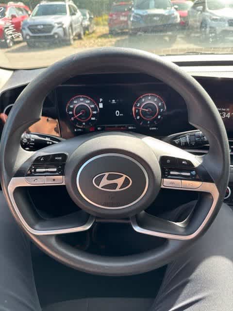 Used 2024 Hyundai Elantra SEL FWD image 13