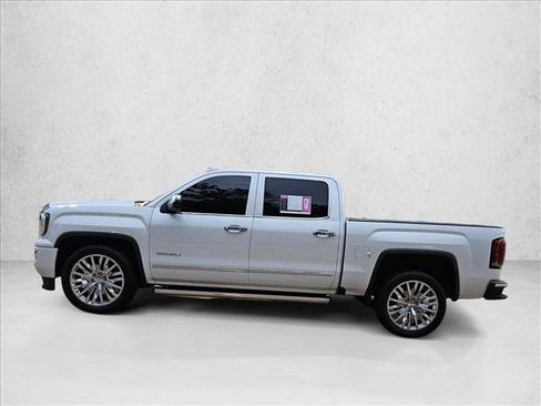 Used 2018 GMC Sierra 1500 Denali w/ Denali Ultimate Package AWD/4WD image 7