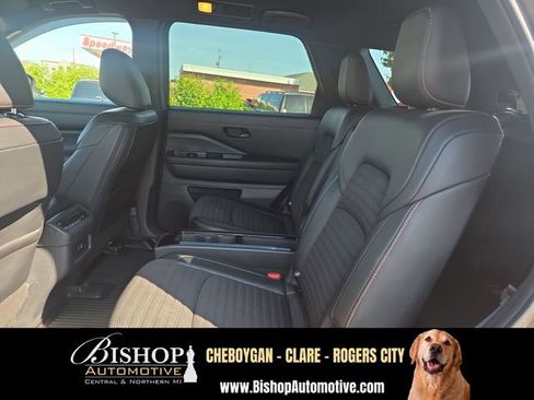 Used 2024 Nissan Pathfinder Rock Creek AWD/4WD image 27