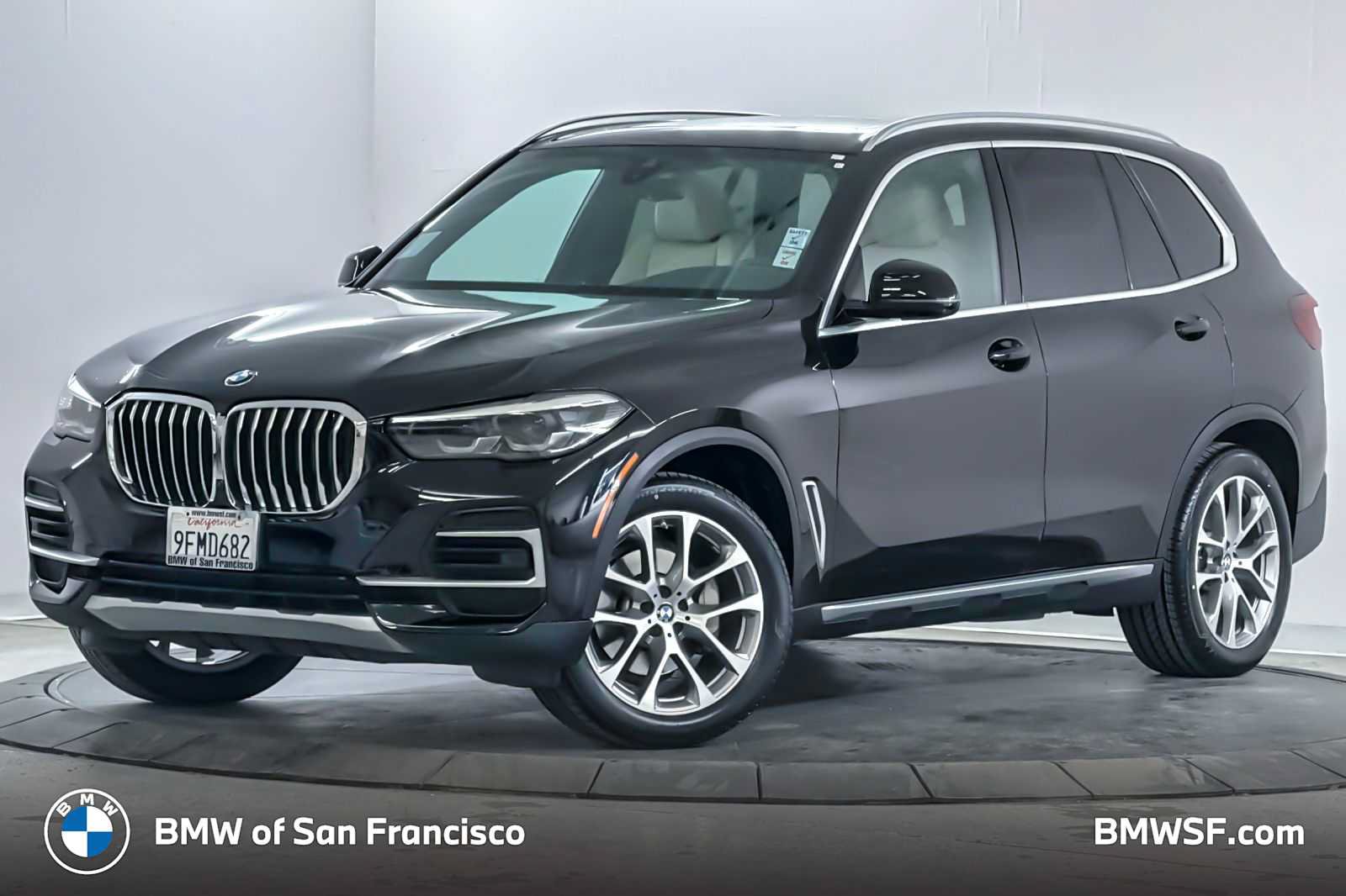 Used 2022 BMW X5 xDrive40i w/ Parking Assistance Package AWD/4WD image 1