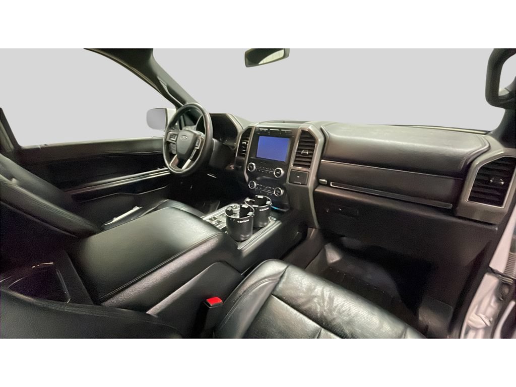 Used 2019 Ford Expedition XLT w/ Equipment Group 202A AWD/4WD image 13