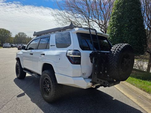 Used 2015 Toyota 4Runner TRD Pro AWD/4WD image 3