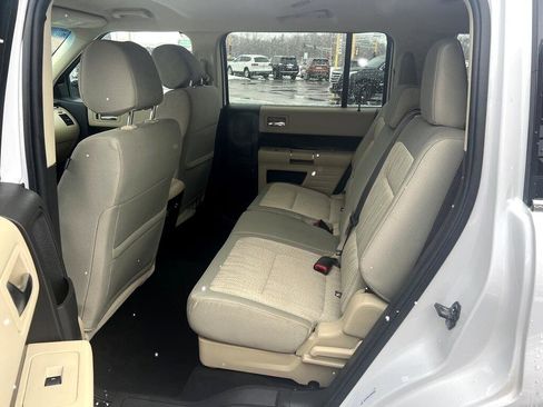 Used 2019 Ford Flex SEL image 26