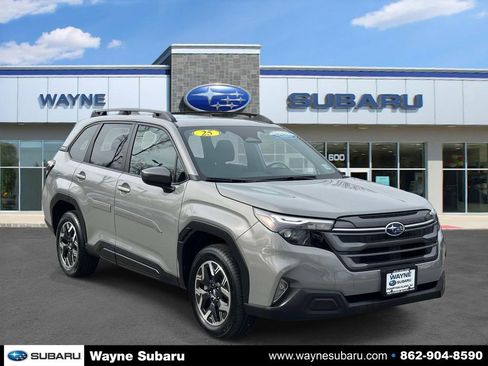Certified 2025 Subaru Forester Premium image 1